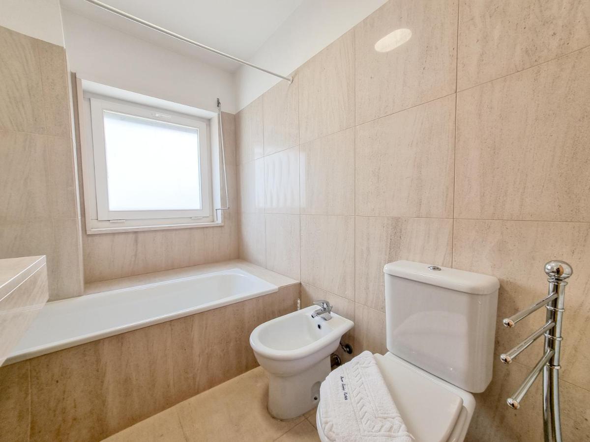Sweet Living Viana - City Centre Apartment With Garage Viana do Castelo Eksteriør bilde